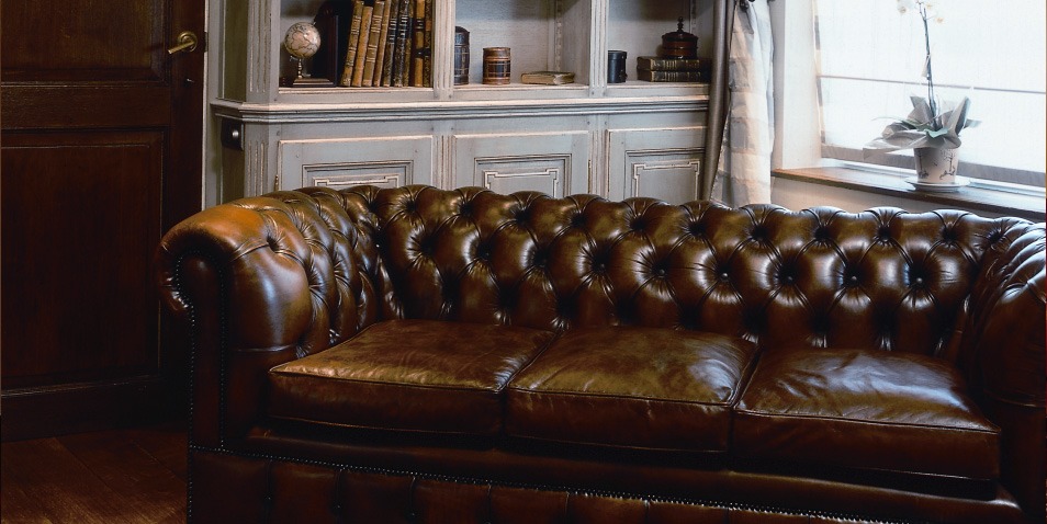 sALON-CHESTERFIELD